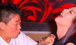 扒娱乐圈内部大爆料,独家爆料，揭开明星幕后真相